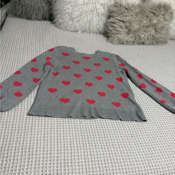 Marled Gray Sweater with Pink Heart Pattern - Picture 2 of 9